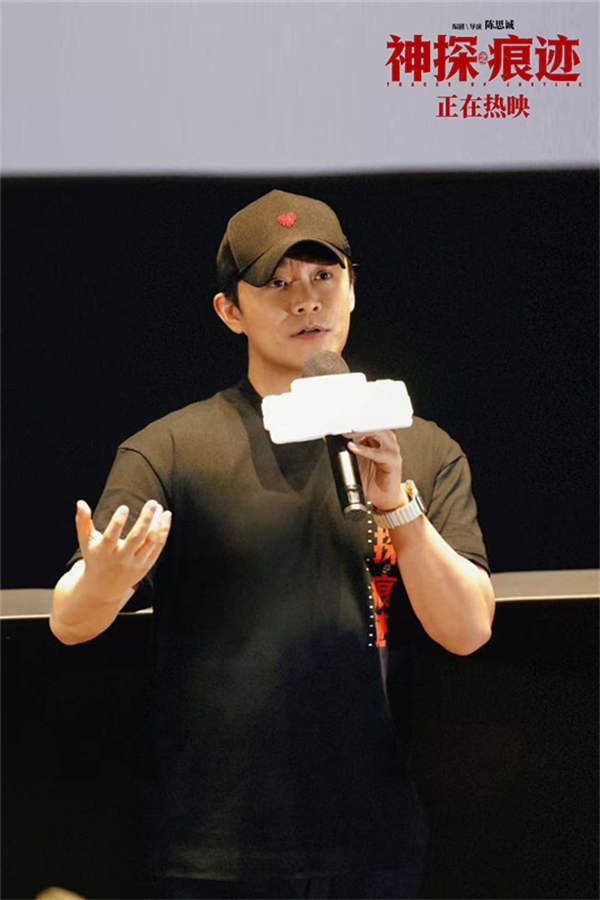 1导演.jpg