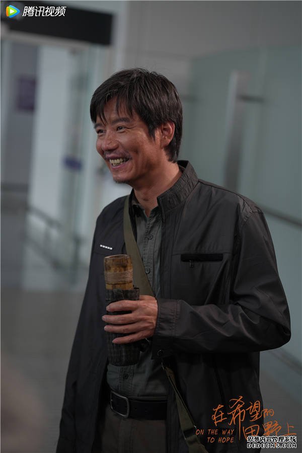 《在希望的田野上》收官 口碑热度齐飞尽显“年轻”主旋律新活力(图5)
